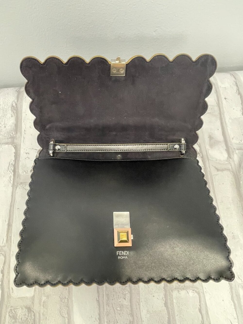Fendi Kan I Medium Shoulder Bag in Black - Preowned - Picture 3 of 13